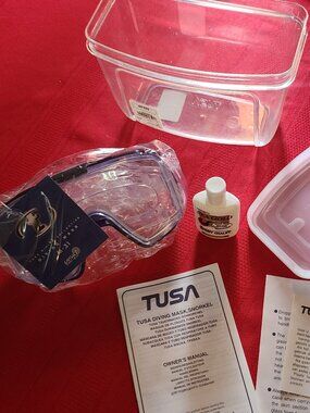 NEW TUSA Scuba Diving Mask Snorkel M-31 Instructions & Anti Fog Gel & Case
